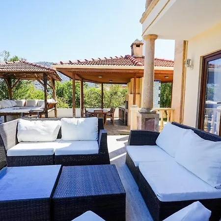 Leisha Villa Ortaca